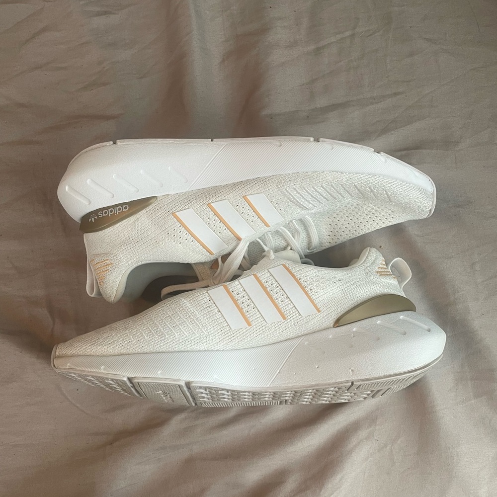 Adidas Sneakers Women